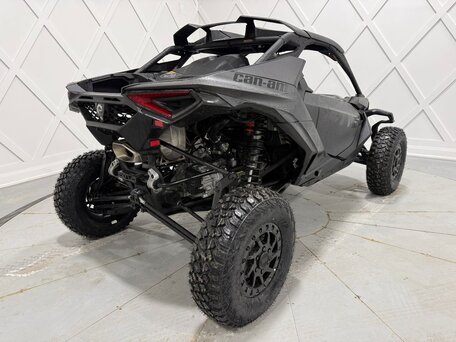 2026 BRP Can-Am Maverick R X RS SAS, чёрный, 5000000 рублей, вид 4