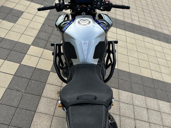 2024 Yamaha MT-10SP, чёрный - вид 4