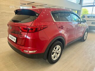 2018 Kia Sportage IV, красный, 1639990 рублей, вид 5