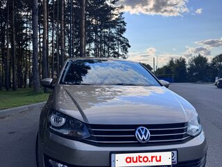 2018 Volkswagen Polo V Рестайлинг, бежевый, 1430000 рублей, вид 3