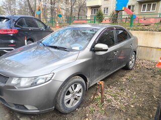 2009 Kia Cerato 5-speed II, серый, 560000 рублей, вид 2