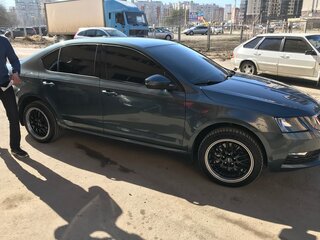 2017 Skoda Octavia III (A7) Рестайлинг, серый, 1560000 рублей, вид 2