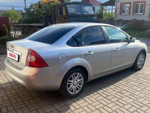 2008 Ford Focus II Рестайлинг, серебристый, 620000 рублей - вид 4