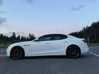 2014 Maserati Ghibli S Q4 III, белый, 5090000 рублей, вид 4