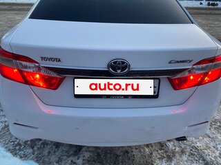 2013 Toyota Camry VII (XV50), белый, 1490000 рублей, вид 2