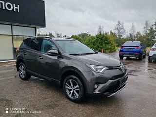 2018 Toyota RAV4 IV (XA40) Рестайлинг, коричневый, 2099000 рублей, вид 3