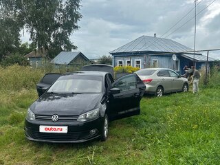 2013 Volkswagen Polo V, чёрный, 620000 рублей, вид 3