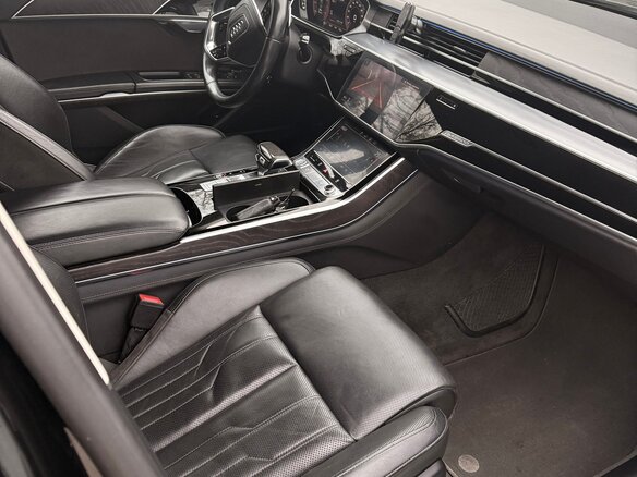 2018 Audi A8 Long 55 TFSI IV (D5), чёрный, 3900000 рублей - вид 6