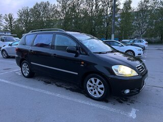2003 Toyota Avensis Verso I, чёрный, 530000 рублей, вид 3