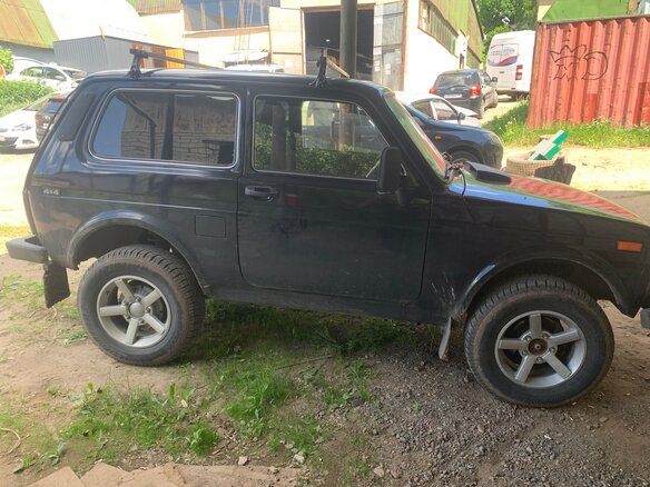 2001 Lada (ВАЗ) 2121 (4x4) I Рестайлинг, чёрный, 550000 рублей - вид 1