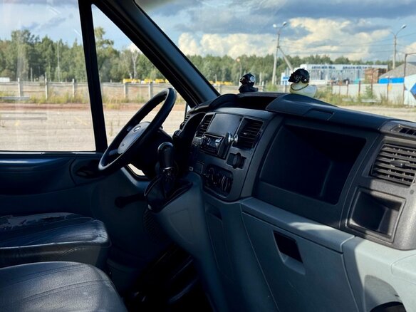 2006 Ford Transit, белый - вид 12