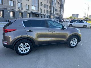 2017 Kia Sportage IV, коричневый, 2200000 рублей, вид 4
