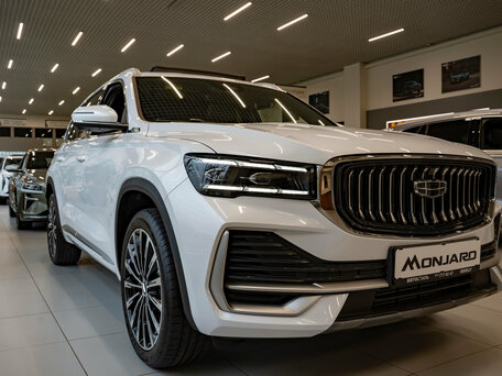 2025 Geely Monjaro I Рестайлинг, белый, 4954990 рублей, вид 4