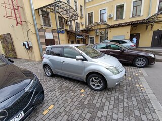 2002 Toyota Ist I, серебристый, 435000 рублей, вид 3