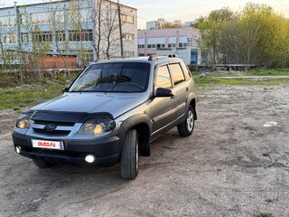 2005 Chevrolet Niva I, серебристый, 255000 рублей, вид 1