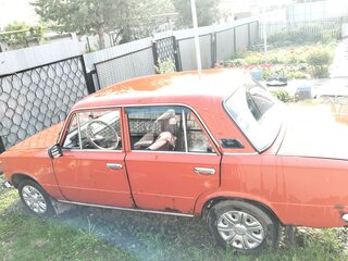 1984 Lada (ВАЗ) 21011, красный, 90000 рублей, вид 4