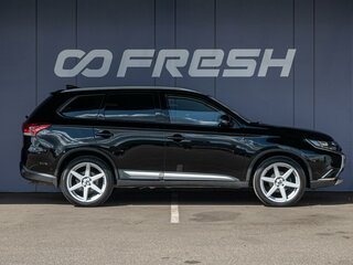 2017 Mitsubishi Outlander III Рестайлинг 2, чёрный, 1645000 рублей, вид 5