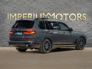 2026 BMW X7 40i I (G07) Рестайлинг, серый, 17690000 рублей, вид 5