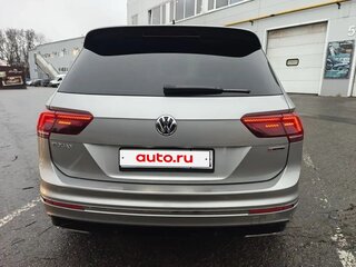 2020 Volkswagen Tiguan II, серый, 4300000 рублей, вид 5