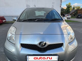 2010 Toyota Vitz II (XP90), серый, 730000 рублей, вид 1