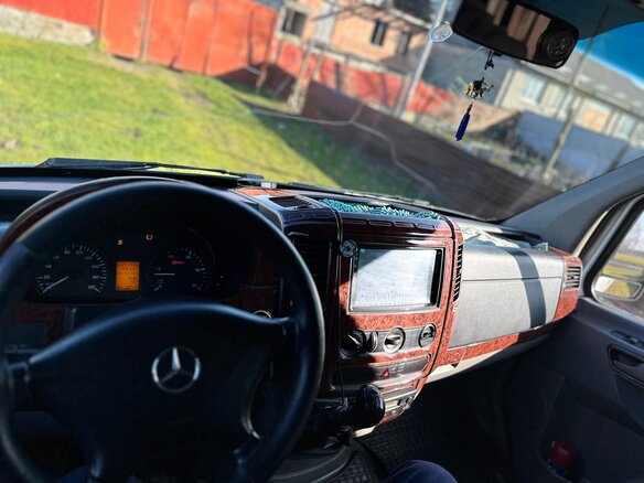 2010 Mercedes-Benz Sprinter, белый, 2200000 рублей - вид 11