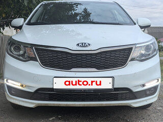 2015 Kia Rio III Рестайлинг, белый, 1100000 рублей, вид 2