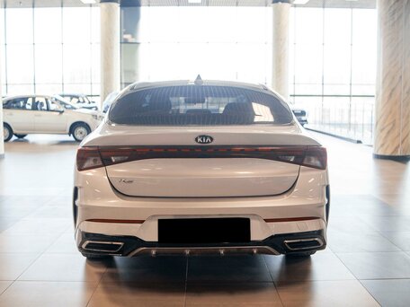 2021 Kia K5 III, серый, 2778000 рублей, вид 5