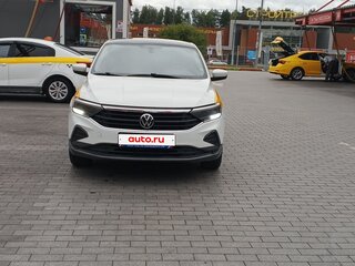 2021 Volkswagen Polo VI, белый, 900000 рублей, вид 1