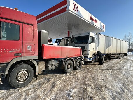 2008 Mercedes-Benz Actros, красный, 7700000 рублей, вид 1