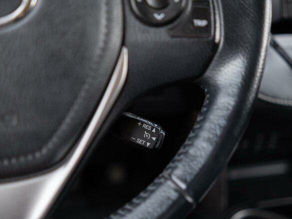 2019 Toyota RAV4 IV (XA40) Рестайлинг, белый, 2225000 рублей - вид 18