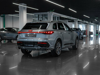2026 Audi Q5 L III (GU), серый, 6730000 рублей, вид 5