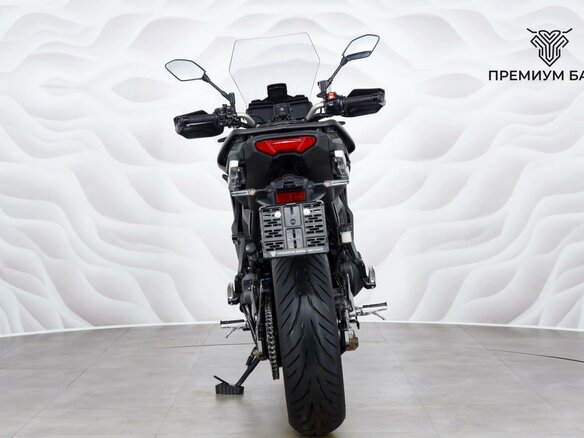 2021 Yamaha MT-09 Tracer (FJ-09), серый - вид 6