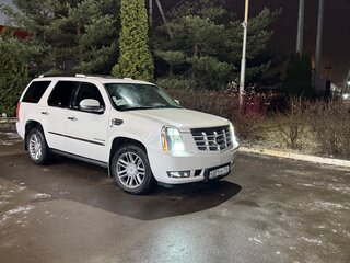 2011 Cadillac Escalade III, белый, 1390000 рублей, вид 3