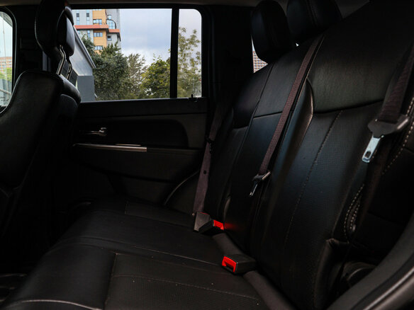 2011 Jeep Cherokee IV (KK), чёрный - вид 9
