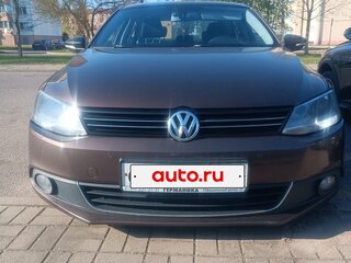 2014 Volkswagen Jetta VI Рестайлинг, коричневый, 950000 рублей, вид 1