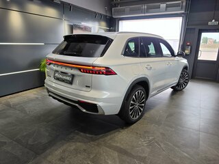 2026 Geely Monjaro I, белый, 5254990 рублей, вид 3
