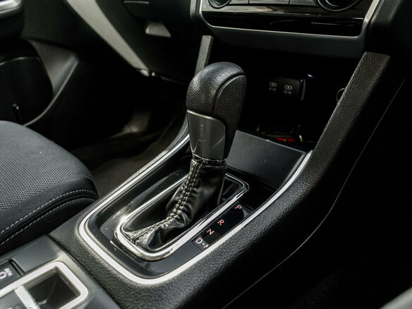 2018 Subaru Levorg I Рестайлинг, белый - вид 20