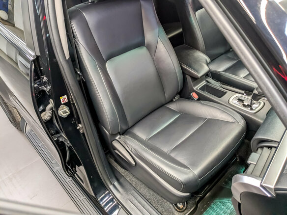 2017 Toyota Hilux VIII, чёрный - вид 22