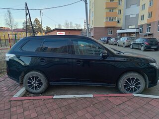 2013 Mitsubishi Outlander III, чёрный, 1850000 рублей, вид 2