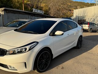 2018 Kia Cerato III Рестайлинг (Classic), белый, 1215000 рублей, вид 3