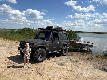1989 Mitsubishi Pajero I, чёрный, 1000000 рублей, вид 5