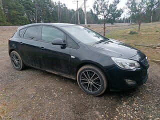 2011 Opel Astra J, чёрный, 620000 рублей, вид 2