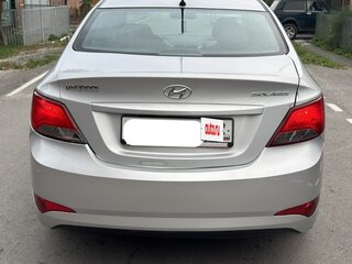 2015 Hyundai Solaris I Рестайлинг, серебристый, 542000 рублей, вид 5