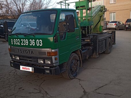 1993 Toyota Dyna, зелёный, 1780000 рублей, вид 2