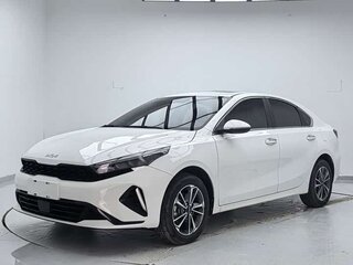 2022 Kia K3 II (China Market) Рестайлинг, белый, 1320000 рублей, вид 1