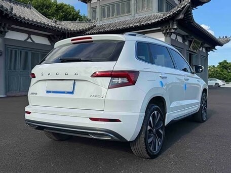 2022 Skoda Kodiaq I Рестайлинг, белый, 1990000 рублей, вид 2