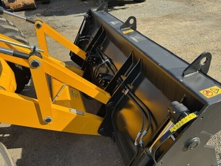 2026 JCB 4CX, жёлтый, 17950000 рублей, вид 4