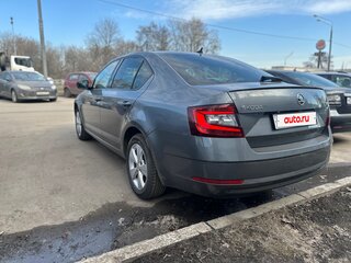 2018 Skoda Octavia III (A7) Рестайлинг, серый, 1900000 рублей, вид 5