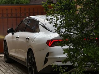 2021 Kia K5 III, белый, 1600000 рублей, вид 3