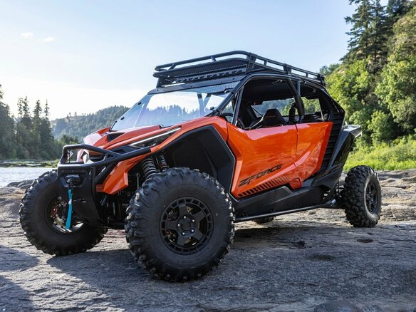 2026 CFMoto ZFORCE Z10-4 EPS, оранжевый, 3579900 рублей - вид 18